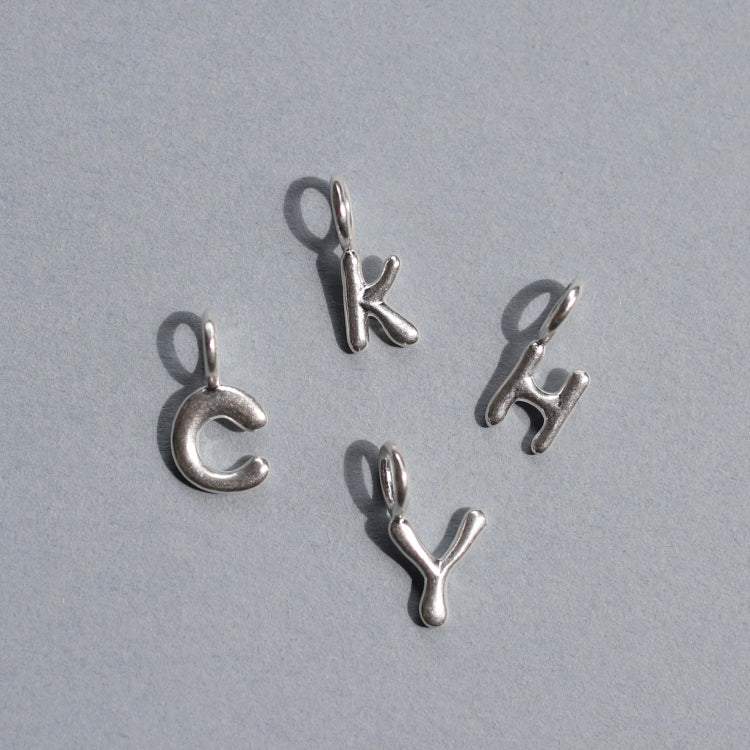 【NEW ITEM】Drawing alphabet charm SV