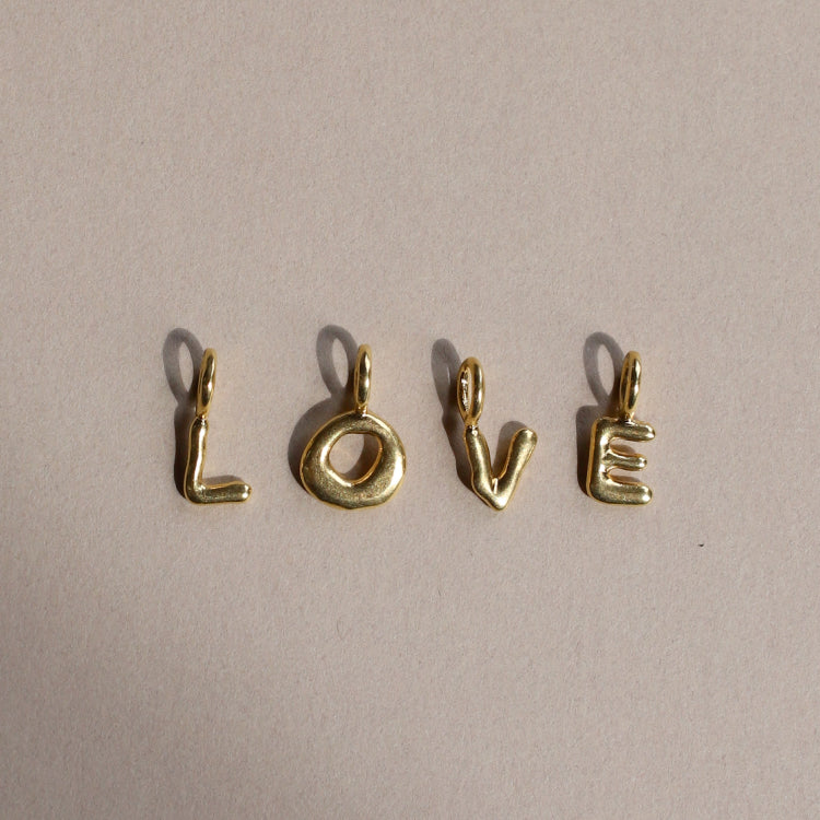 【NEW ITEM】Drawing alphabet charm GD